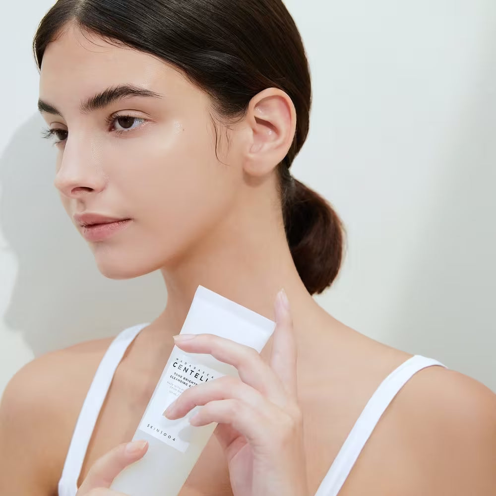 SKIN1004 Madagascar Centella Tone Brightening Cleansing Gel Foam